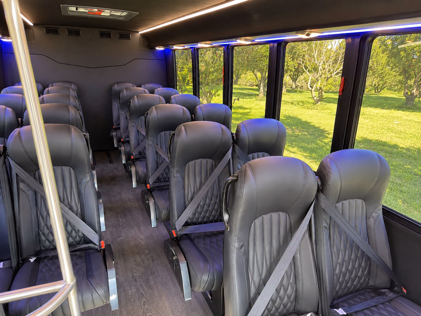 largo 18 passenger minibus inside