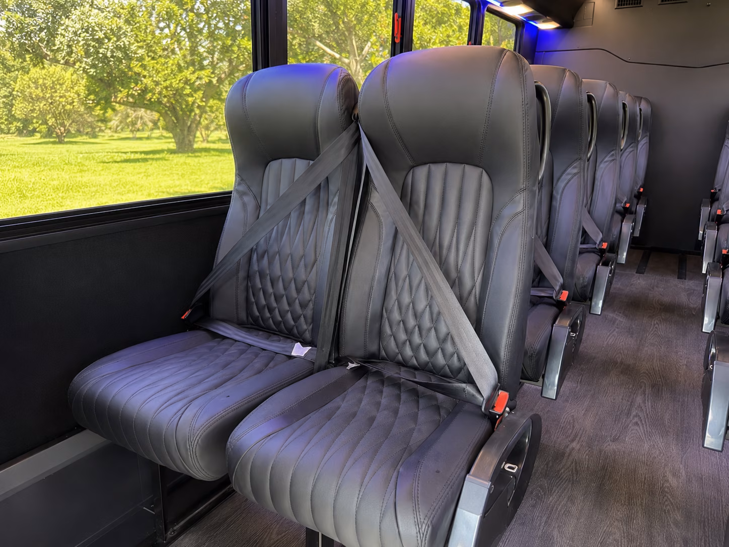 largo 20 passenger minibus interior