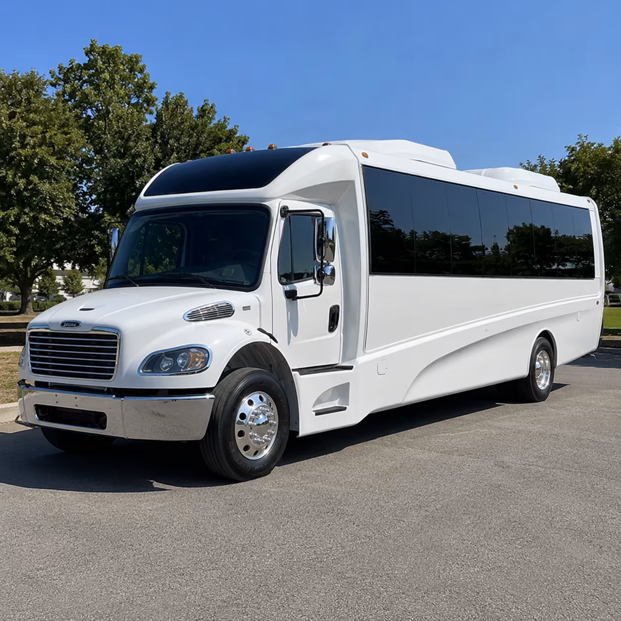 largo 20 passenger minibus