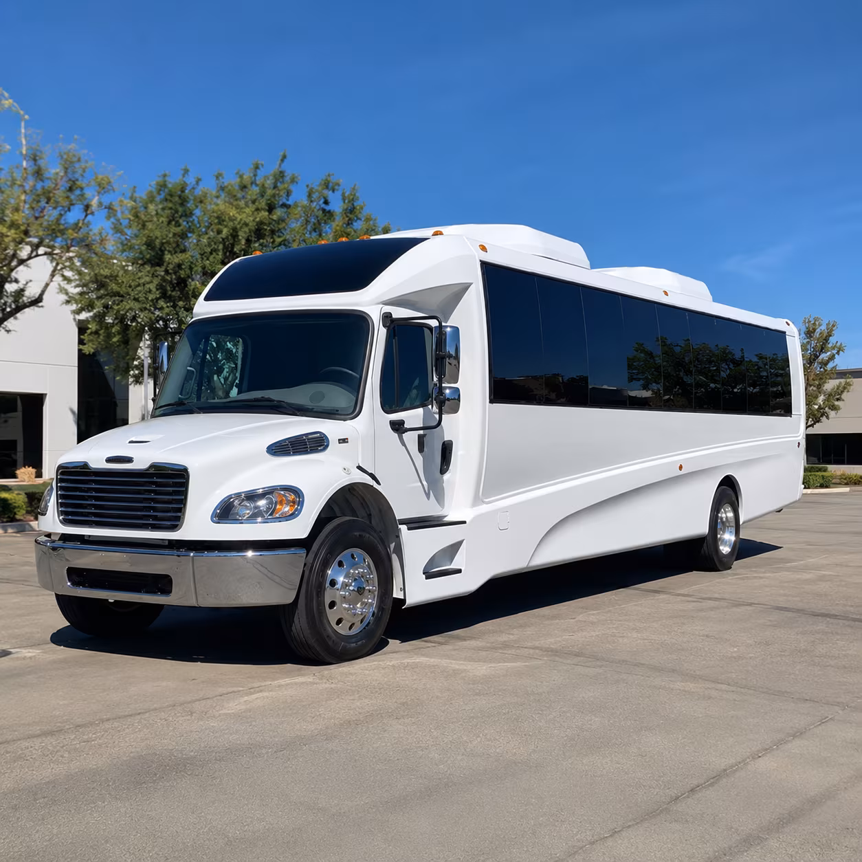 largo 35 passenger minibus