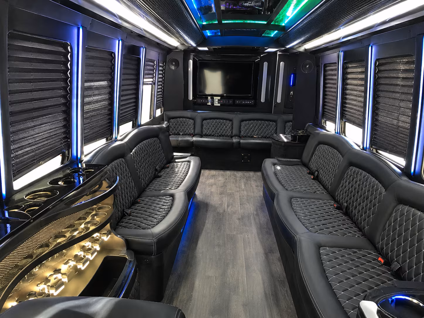 party buses and charter buses to tampa bay lightning games at amalie arena