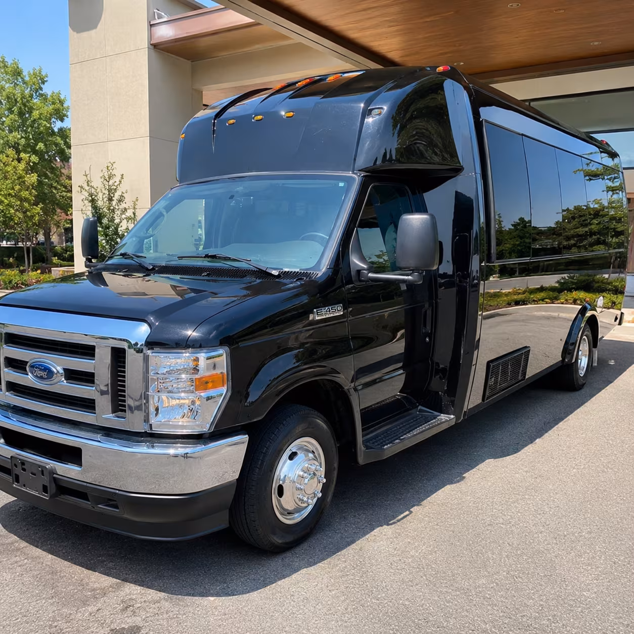 sports fan buses and game day group transportation around largo